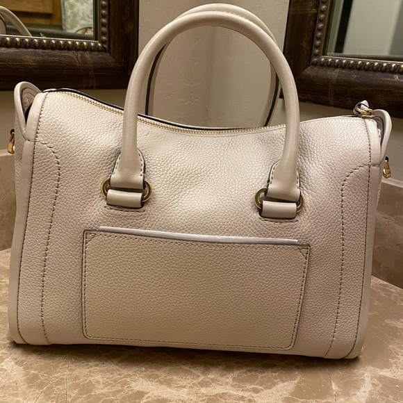 Michael Kors. New with tag. Michael Kors Carine Light Sand Medium Satchel - Picture 16 of 16